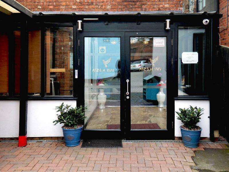 Atz&H Inn Bilston Exteriör bild